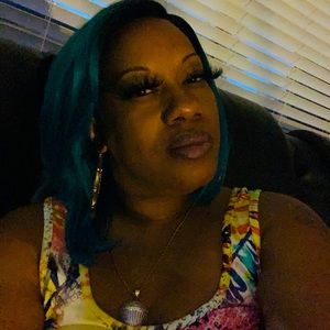 Meet your Posher, Luna